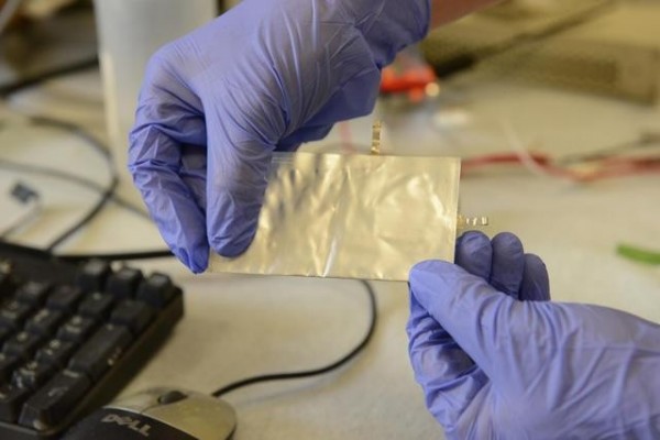 Stanford University scientists use Neware battery testers for aluminum battery research